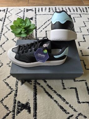 NEW BALANCE CT302 Black Leather Sneakers w/Ortholite  BRAND NEW! NEVER WORN!